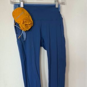 Outdoor Voices "Snacks" ⅞ Legging with detachable mini backpack